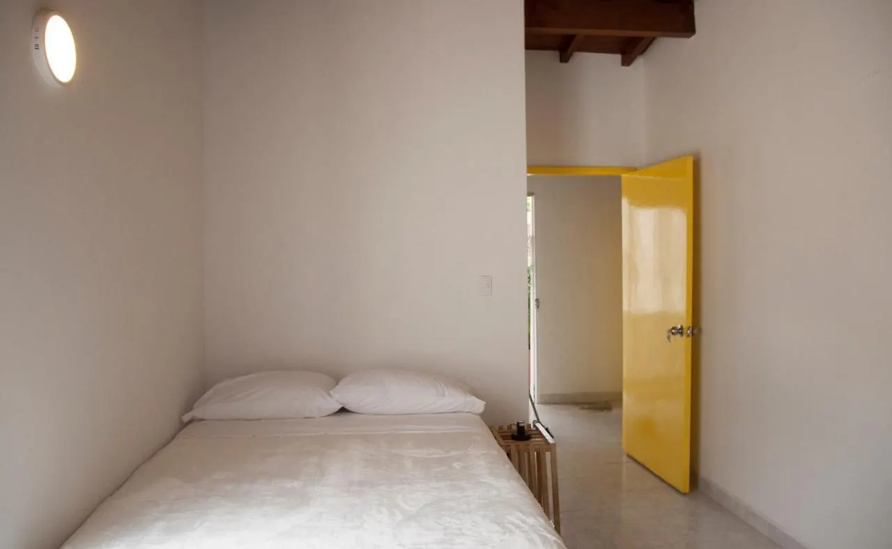 Apartamento remodelado en el mejor sitio del centro de Medellín Home Aris 401