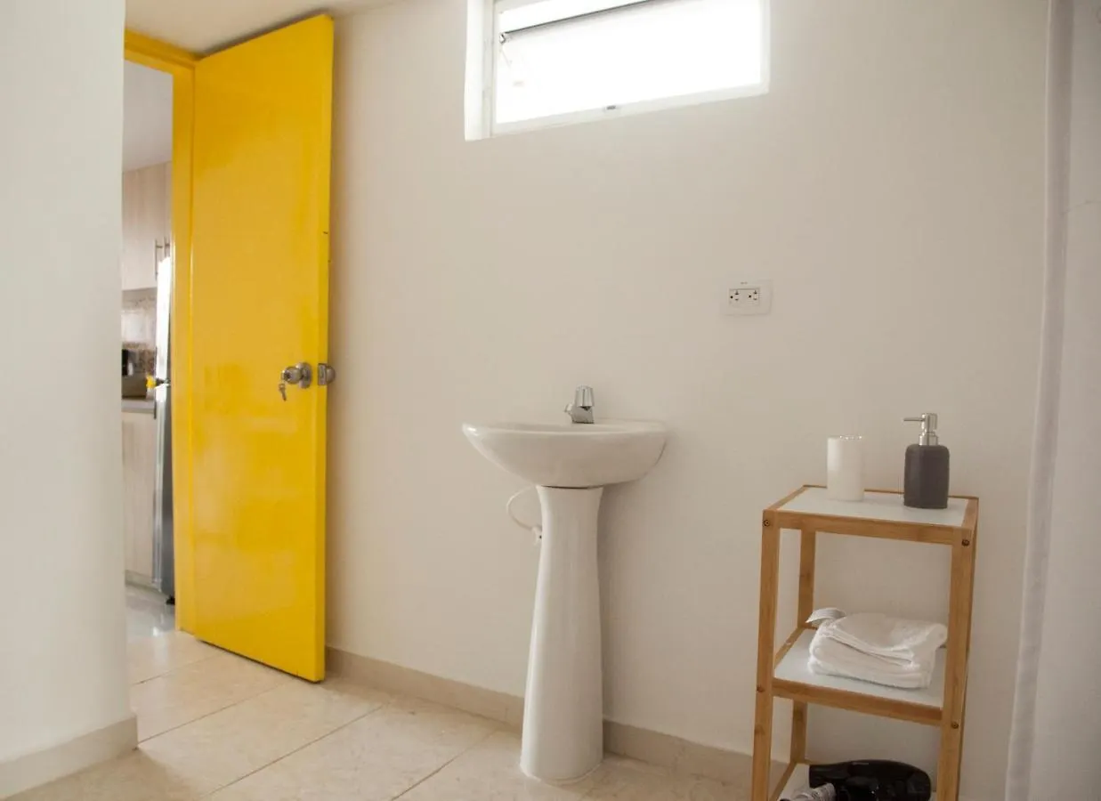 Apartamento remodelado en el mejor sitio del centro de Medellín Home Aris 401